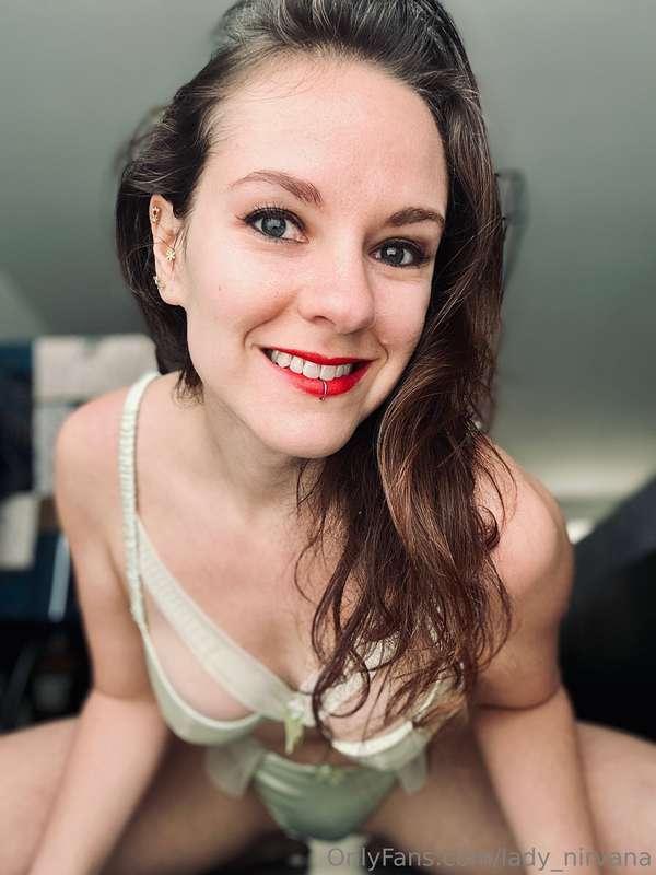 Coucou les petits chats 💖 Alors avez-vous été sages ?