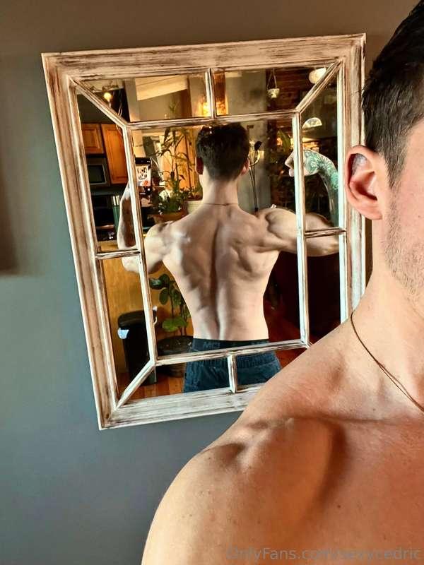 I have no idea what’s going on with my back tbh