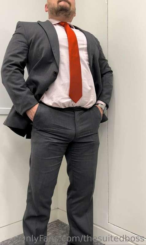 thesuitedboss image #0
