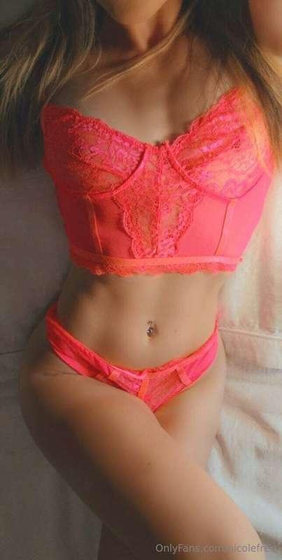 Double dog dare you to let me rate your cock tonight😍