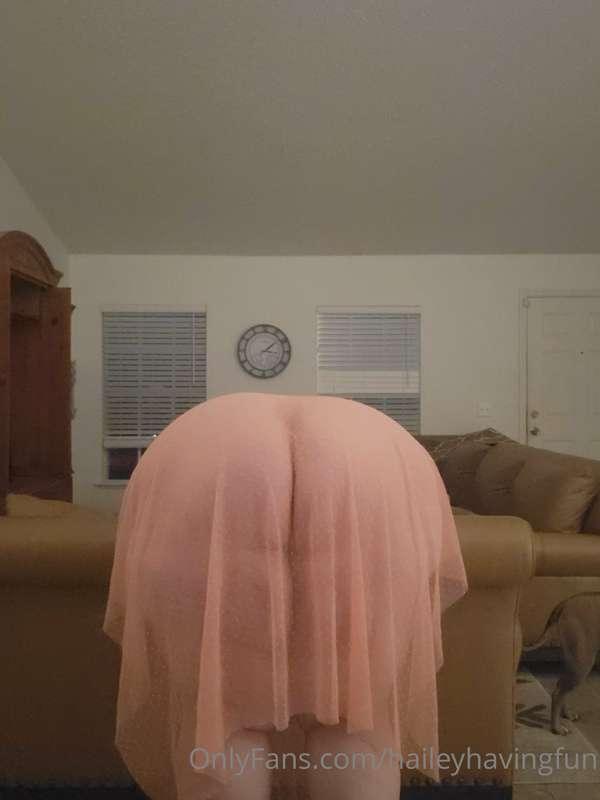 That ass was made for spanking. Thank you sir may I have ano..