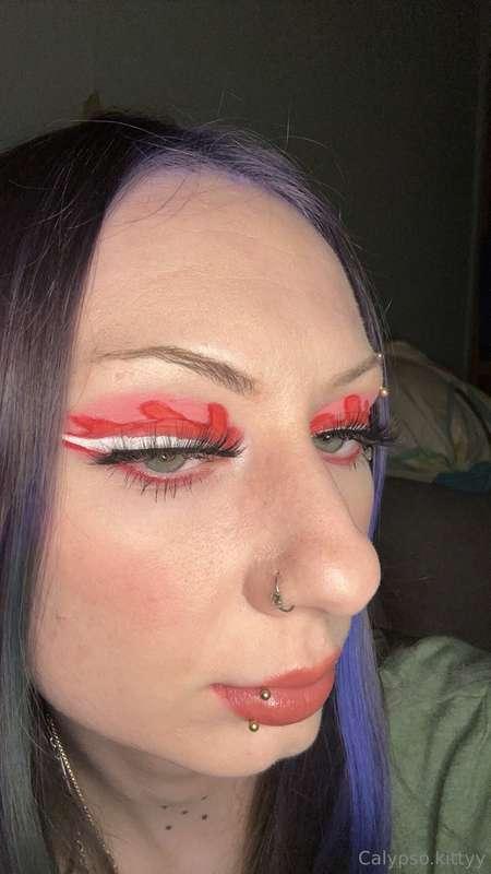you like my makeup?