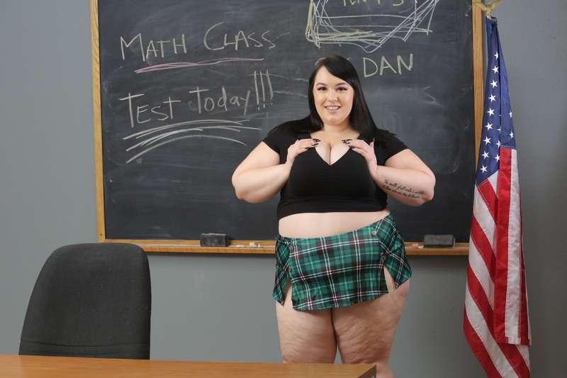 Are you staying after class with @alexxxisallure