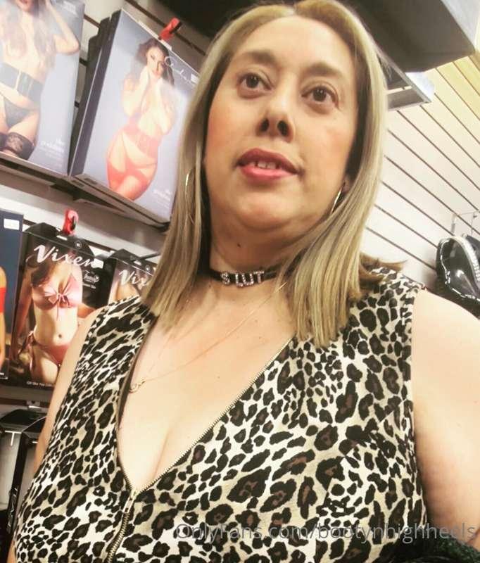 bootyhighheels image #0