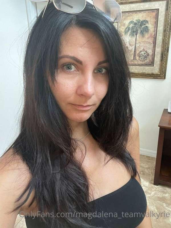 A little holiday selfie. Enjoying my first time in America b..