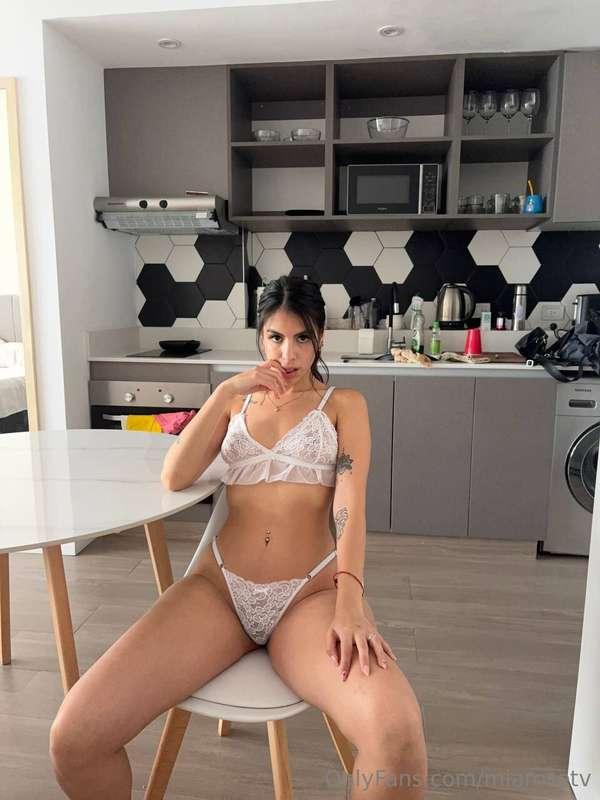 Dinner is served (and maybe dessert too? 😋) 