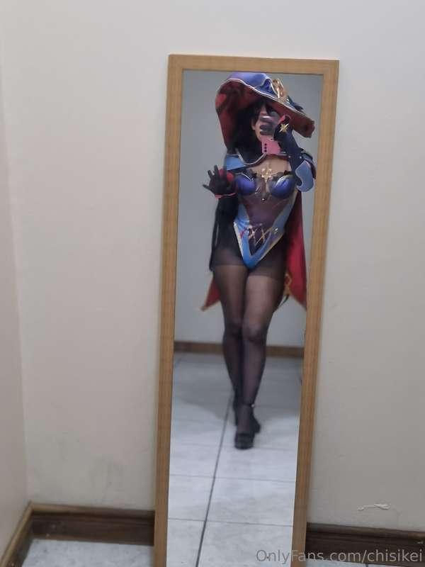 Pequeño recordatorio que estoy activa en la otra página 🥺🔥Y ..