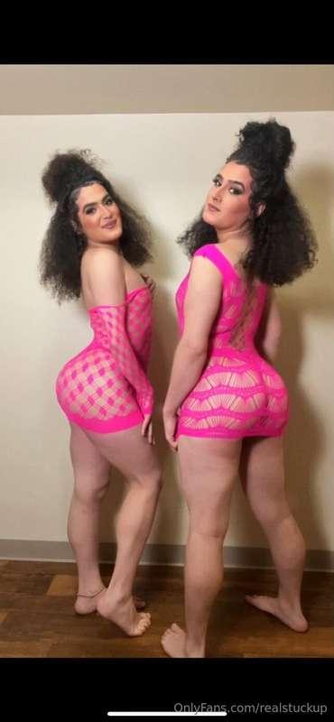 The StuckUp Twins 💞💕💞💕 @angelstuckup