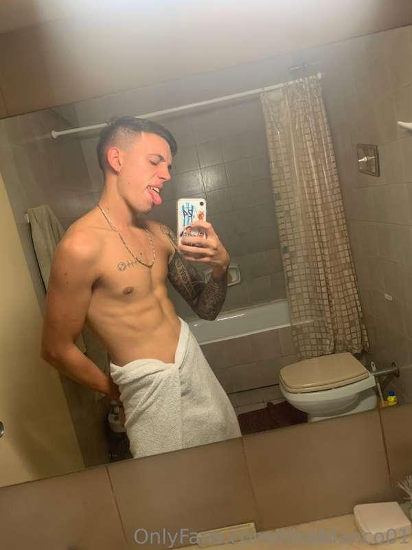 what a nice shower🛀🧼