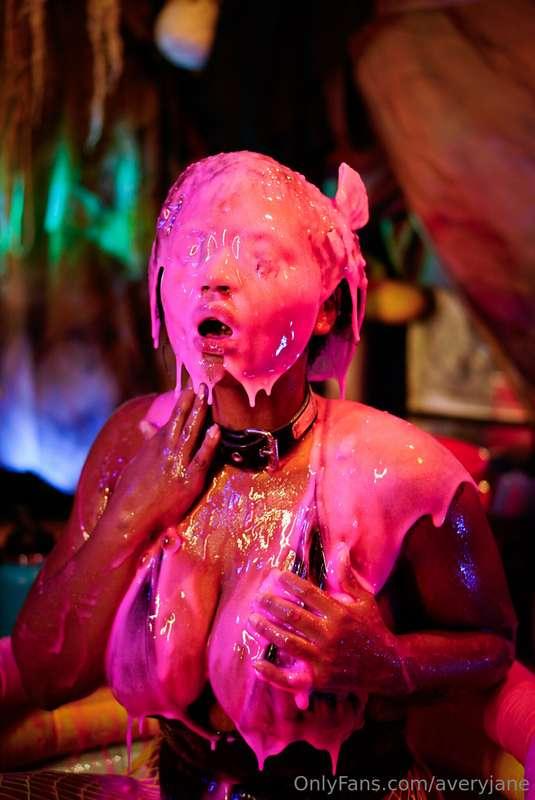 Ready for a big mess this Friday? 💦