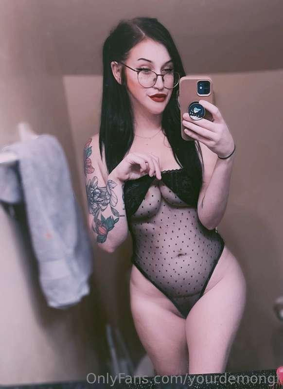 I am accepting new long term subs. Get on your knees, DM me ..