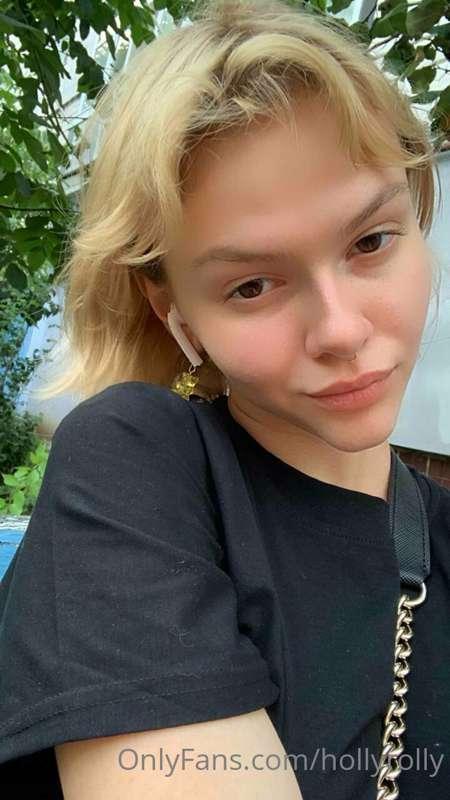 I am on my way to record some hot videos for you 🤤🤤