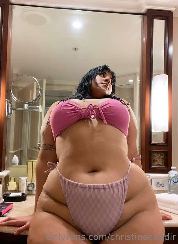 Bow down. 💗