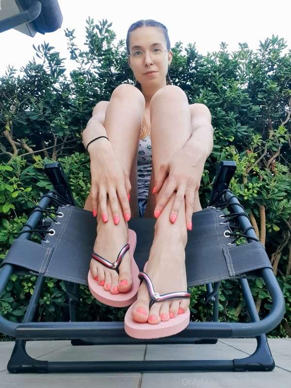 A ton of pics for you 🖤💚