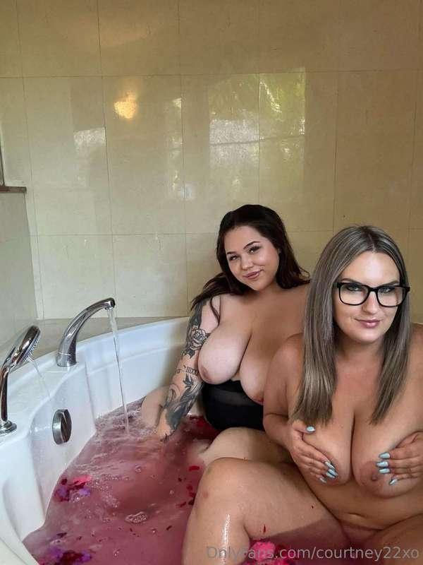I wish you could come have a bath with me and @thicktink 
