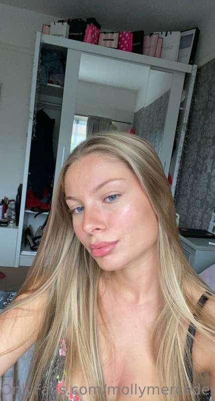 Little selfie 😘
