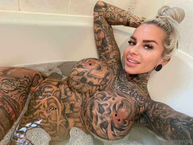 🛁 wanna join ? Like for yes 💦 🫧