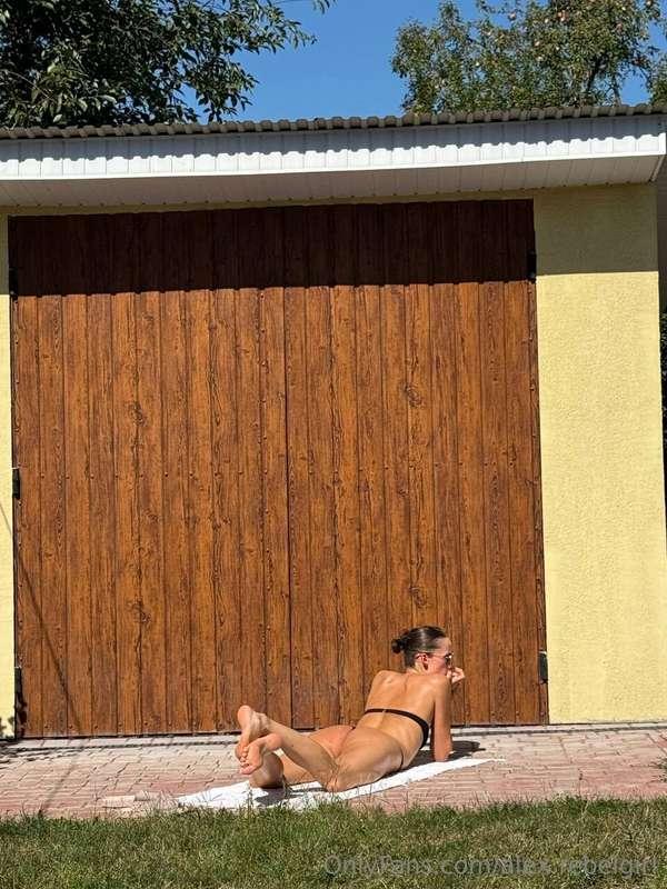 it's so hot today🥵, do you think we could handle the heat to..
