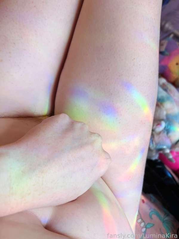 Morning rainbows reflecting through the window and my pink areola. 🌈

#vtuber #lewdtuber #cosplay #pastel #egirl