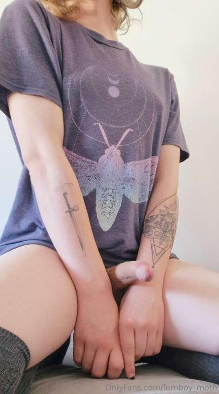 femboy_moth image #0