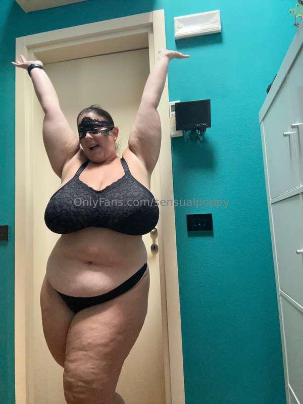 sensualpoppy image #2