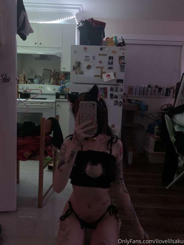 should i make some cat girl content? 🐱 🤍