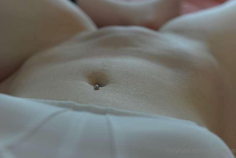 Come see this filthy tight pussy of mine 😈
This pussy needs ..