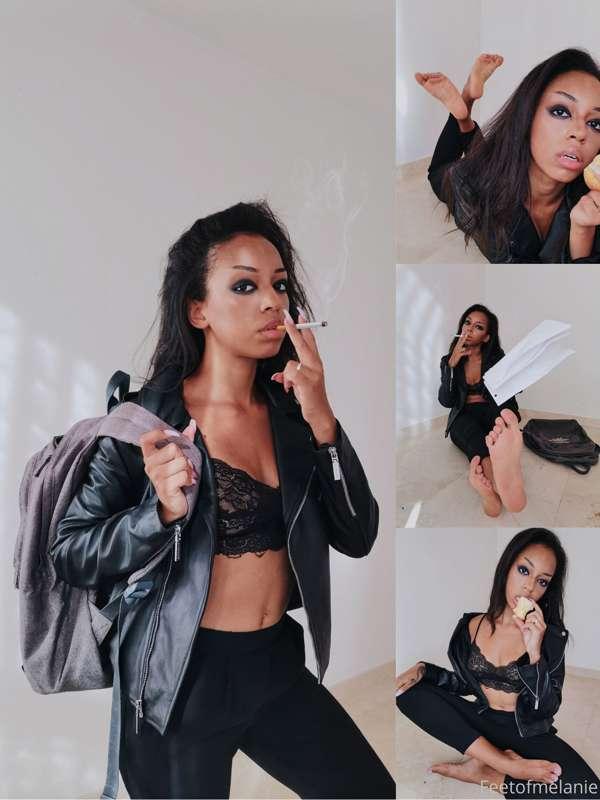 BACK TO SCHOOL COLLAB 🖤
Here are all 14 pictures of me being..