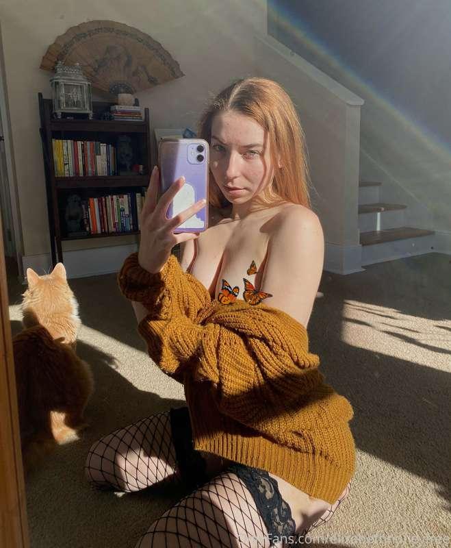 How do you feel about fishnets? 💗