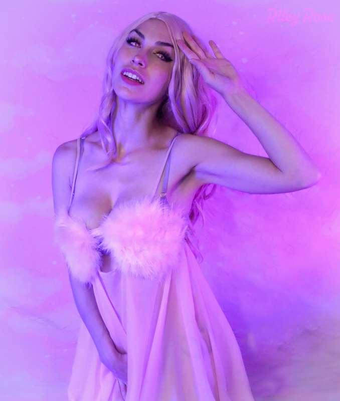 Flirty Anniversary Pics!