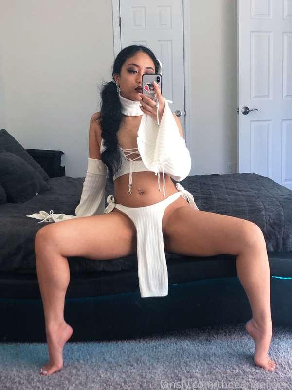 theeangelinex image #10