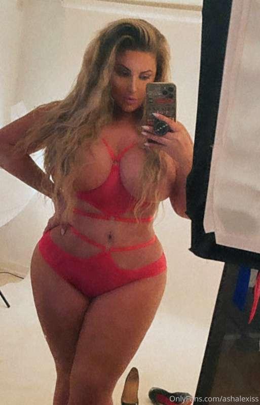 Lady in red ❤️❤️