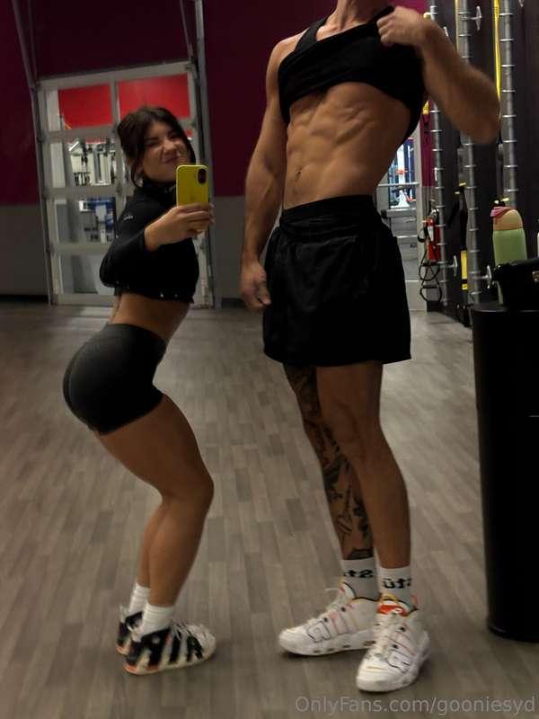 us at the gym vs us 20 minutes later check out my new movie ..