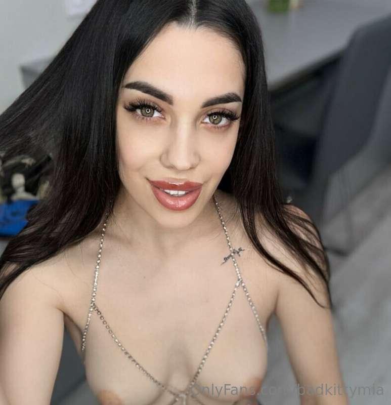 MOST HOTTEST AND LUXURY GIRL ON OF @krislittledevill 😈💦🍭

CU..