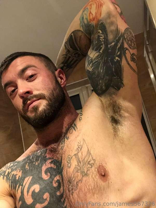 Would love a massage after that gym session 🥵💦