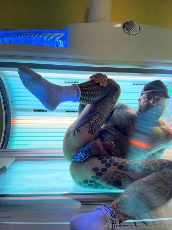 Tan with me? 