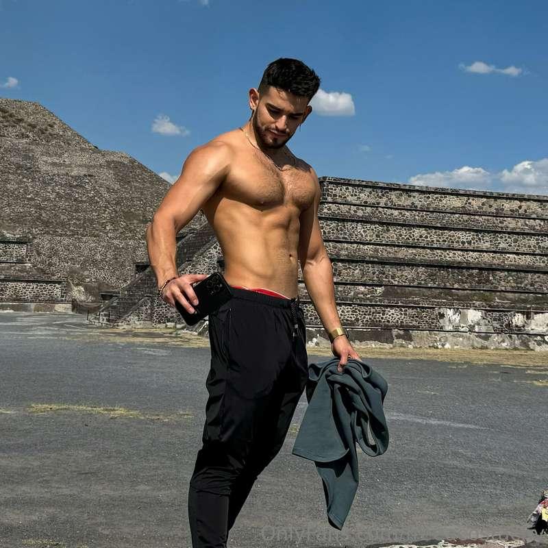 Babes sorry for missing in action lately Ive had very busy d..