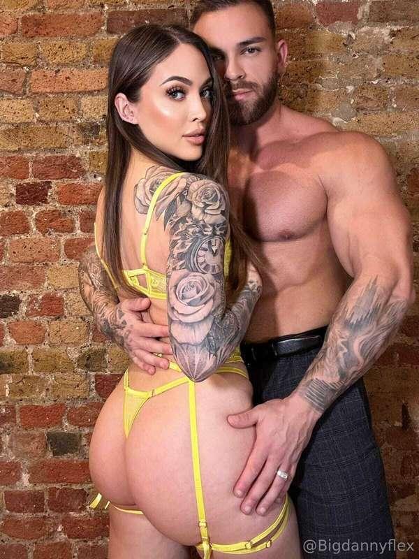 Some straight fun? DM Me and see how I fuck Sheila 😈