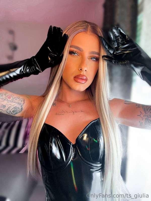 My NEWEST Sister  @tsblondepaula has a Bigger Dick than Me.@..