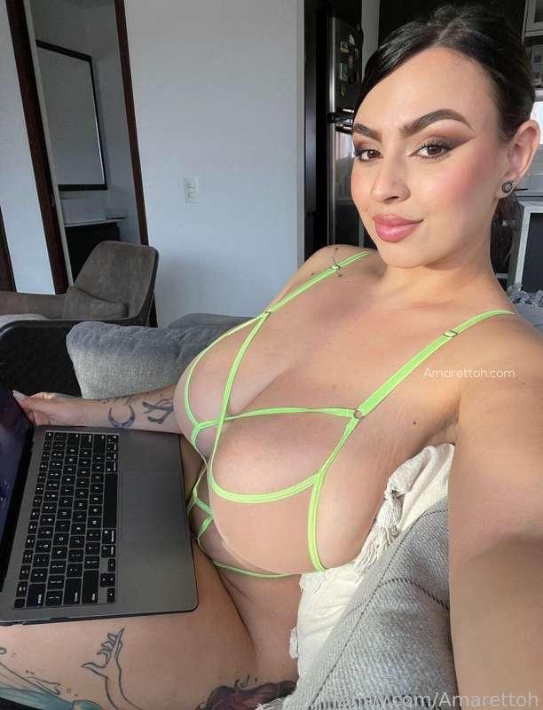 Time for work 💻

#fyp #teen #squirt #bigboobs #milkers #anal #braces #virgin #cumslut #mom #cumshot