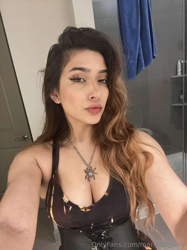 dildo vids going for $60 rn 💋