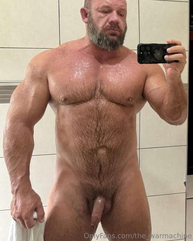 Wet fur, full foreskin