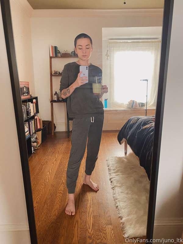 What I look like between making content vs what I look like ..