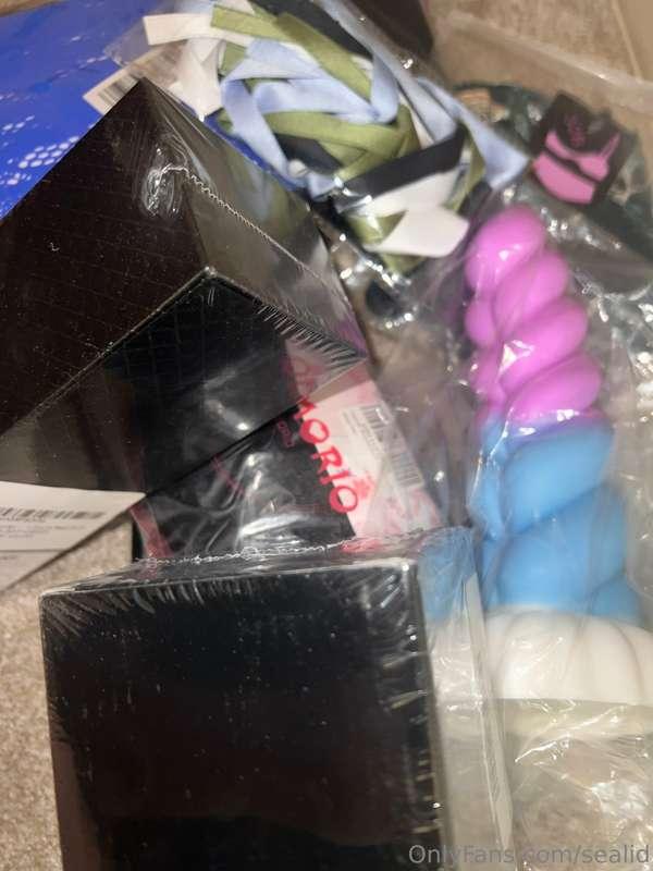 lingerie and gear for the next few videos 🎀 if you want to c..