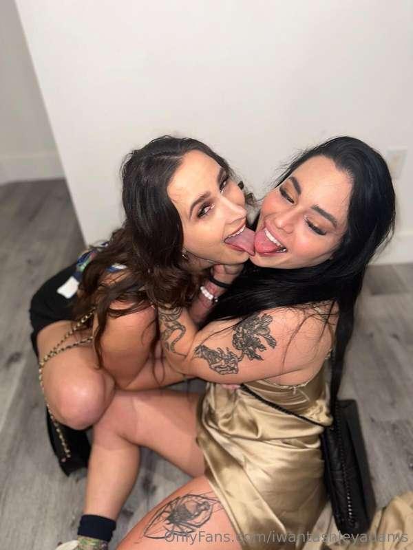 You don’t wanna miss my live tonight! Only on my VIP PAGE! @..