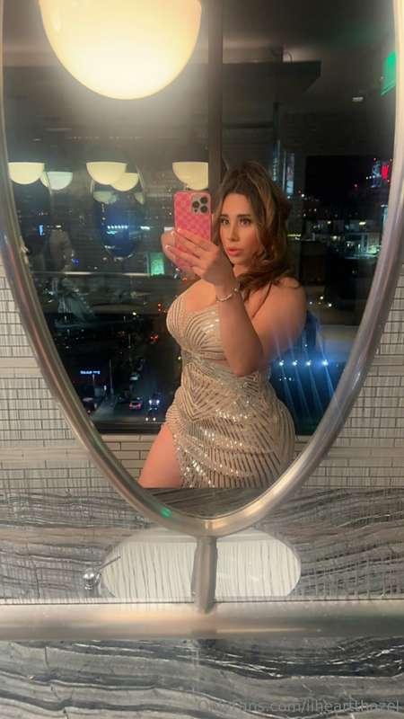 Would you lift my dress up and fuck me in the bathroom 😈