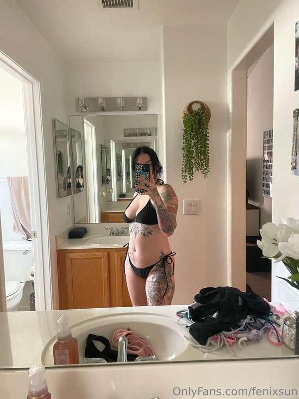 $5 tip and you get 20 extra photos! (: 