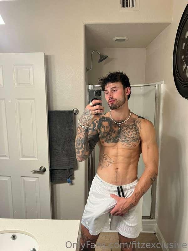 Slide in the DMs I don’t bite… much 😏