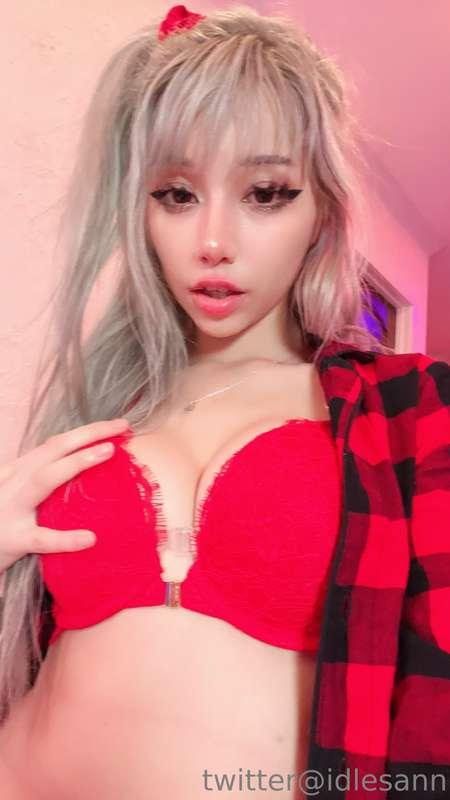 Do I look good in red? ❤️