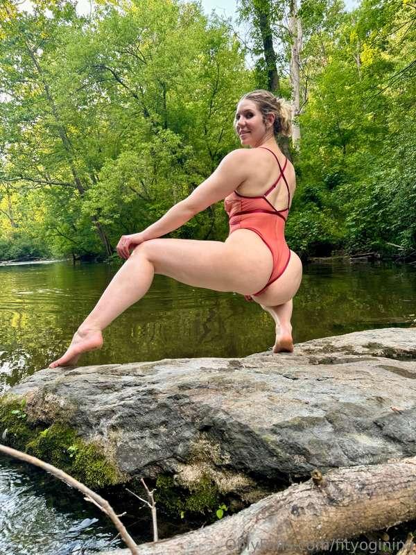 Just a little muscly glute pop.